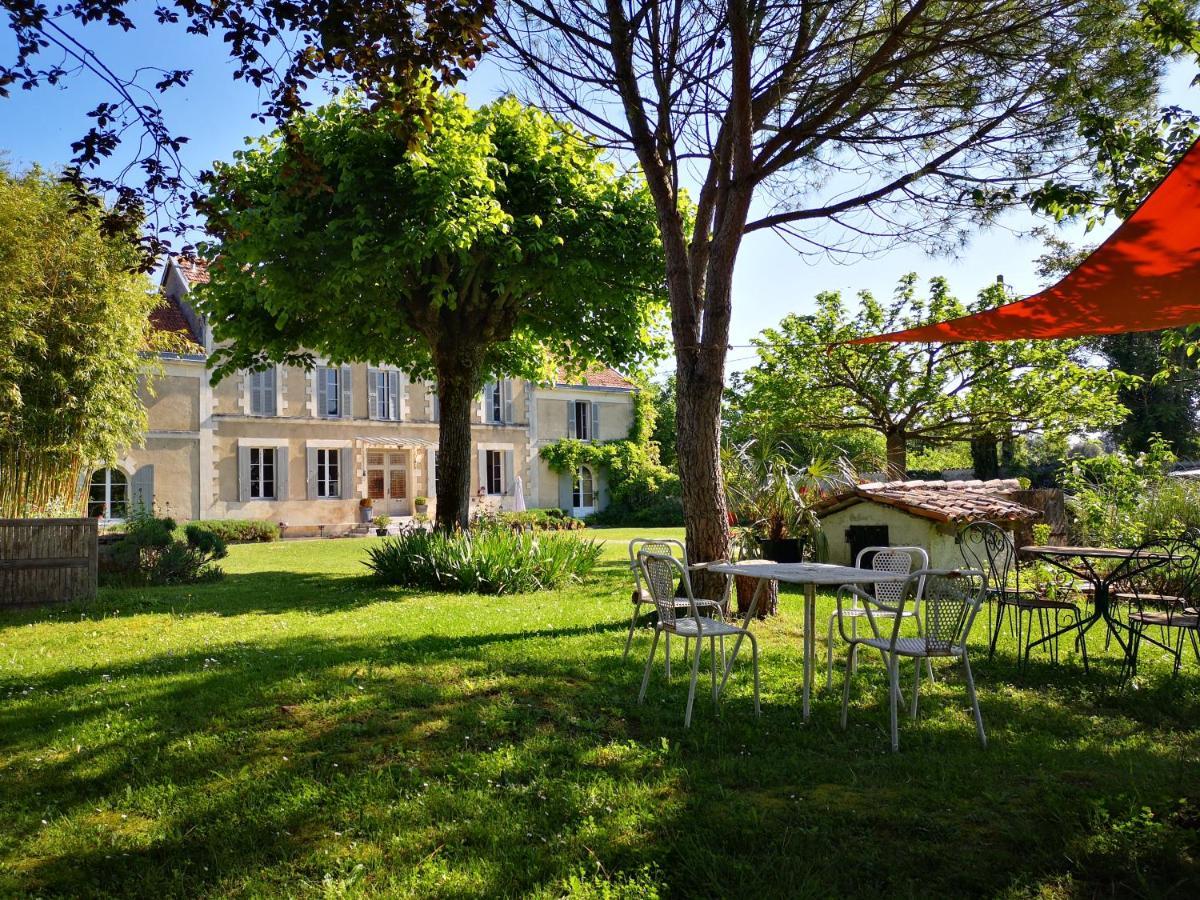 La Burie Bed & Breakfast Saint-Savinien Exterior photo